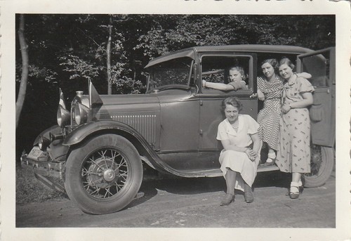 Vintage foto frauen mit ford - foto,